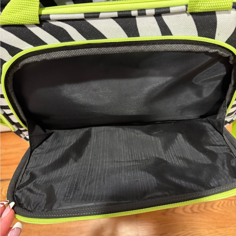 Kohl's Zebra Print Luggage Set with Lime Accents - Picture 9 of 9